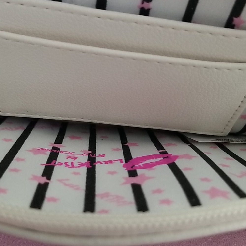 NWT Betsey Johnson Coin Purse NWT - Picture 6 of 6